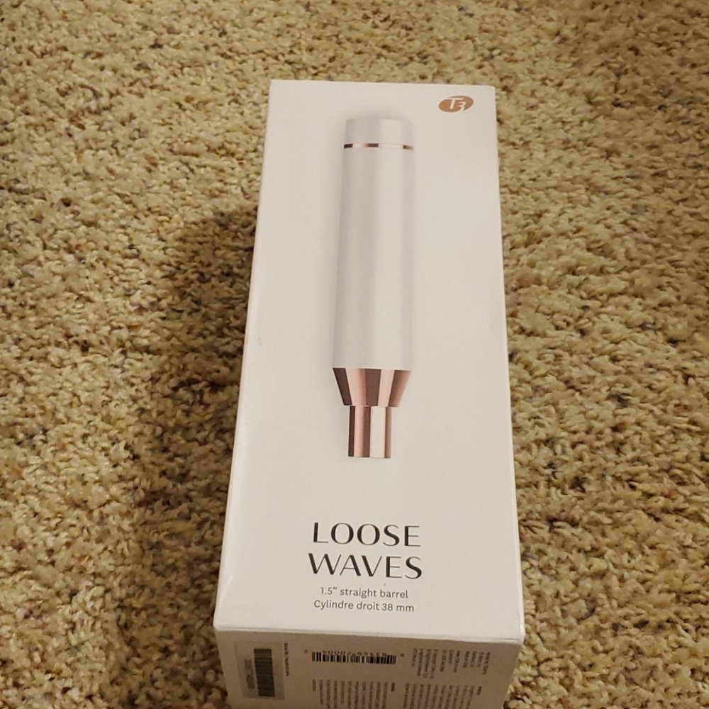 t3 1.5 barrel for t3 curling iron. new never used